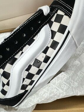 Vans Checkerboard Low Top Sneakers - Black & White